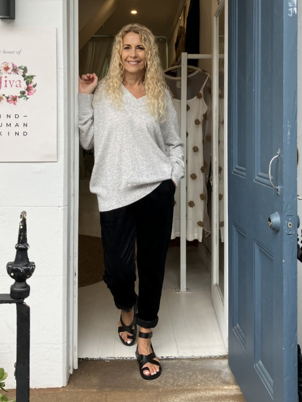 Jiva Mimi Pant - Narrow Leg Whale Cord - Black -jivaclothing