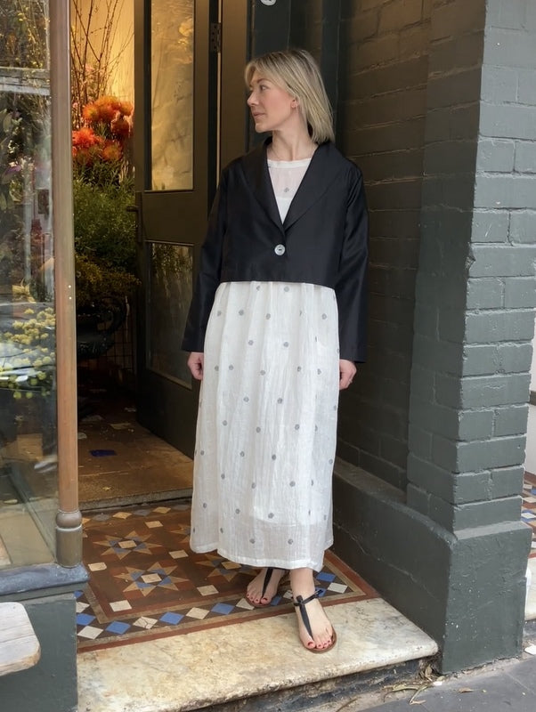 Jiva Light Weight Silk Taffeta Catherine Crop Jacket - Black -jivaclothing